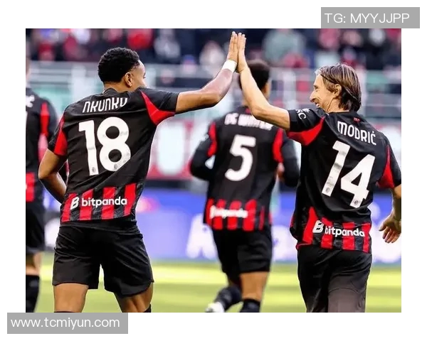 AC米兰主场迎战卡利亚里全场录像回放精彩瞬间回顾